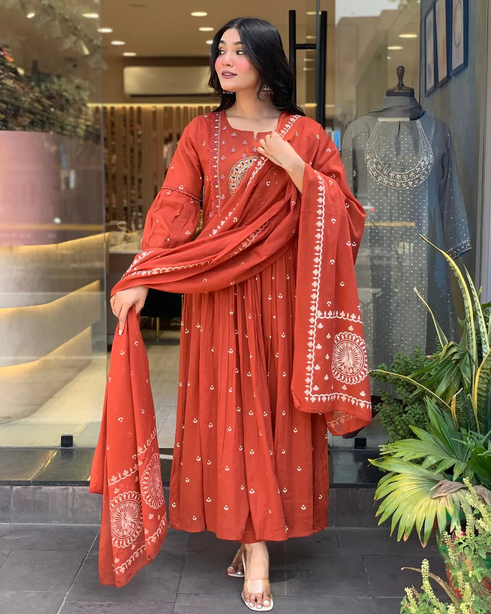 Arohi Mauve Suit Set – Traditional Elegance with a Modern Charm