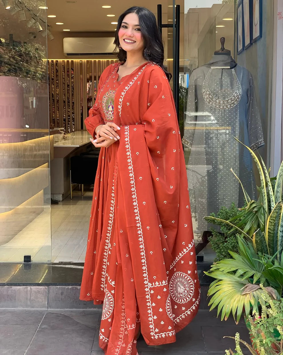 Arohi Mauve Suit Set – Traditional Elegance with a Modern Charm